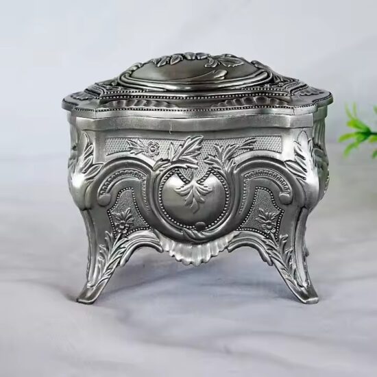 Fashion Luxury Metal Jewelry Box with Elegant Finish and Compartments