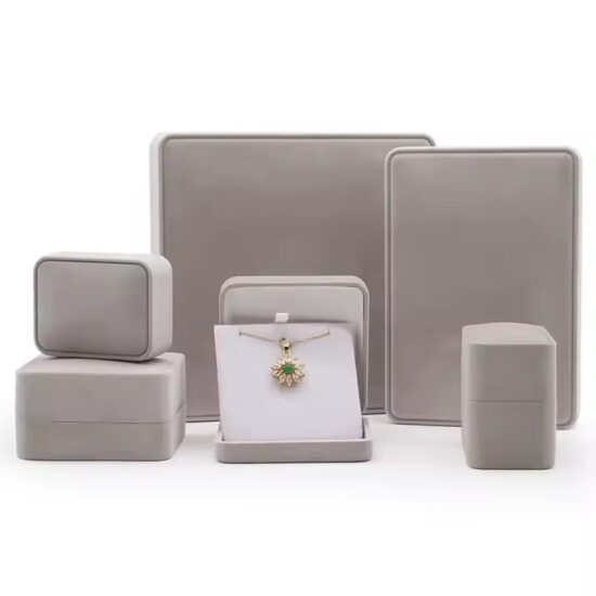 Custom luxury colored velvet jewelry box with elegant design