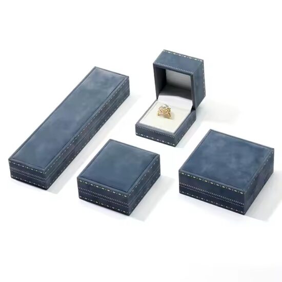 Custom velvet jewelry box for wholesale with logo and elegant insert