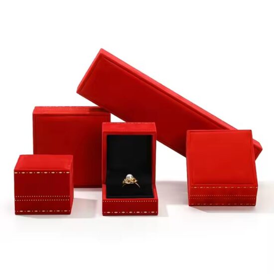 Custom velvet jewelry box for wholesale with logo and elegant insert